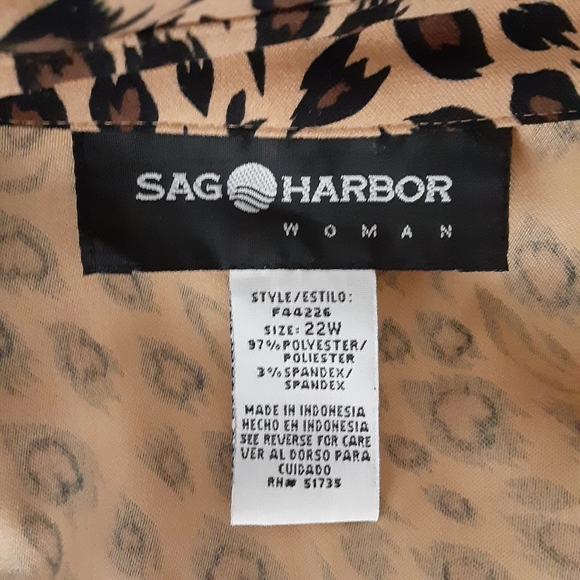 22W Sag Harbor animal print button down blouse - Picture 2 of 6